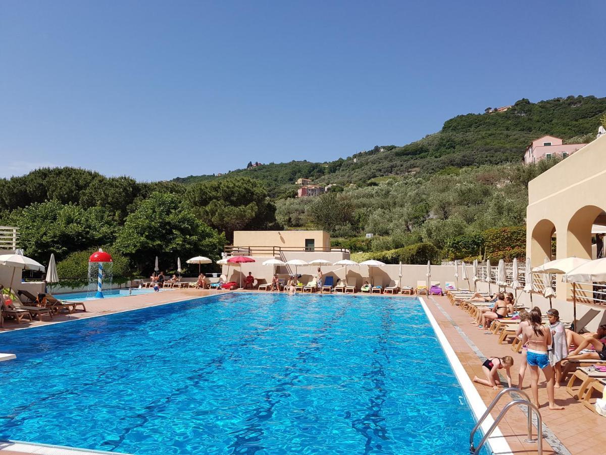 Il Villaggio Di Giuele Finale Ligure Εξωτερικό φωτογραφία